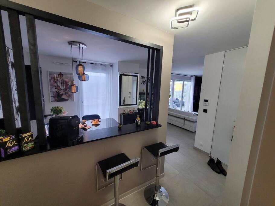 סן-ג'ניס-פולי Appartement Neuf Moderne + Parking, Geneve מראה חיצוני תמונה