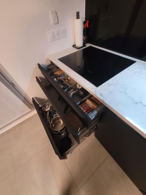 סן-ג'ניס-פולי Appartement Neuf Moderne + Parking, Geneve מראה חיצוני תמונה
