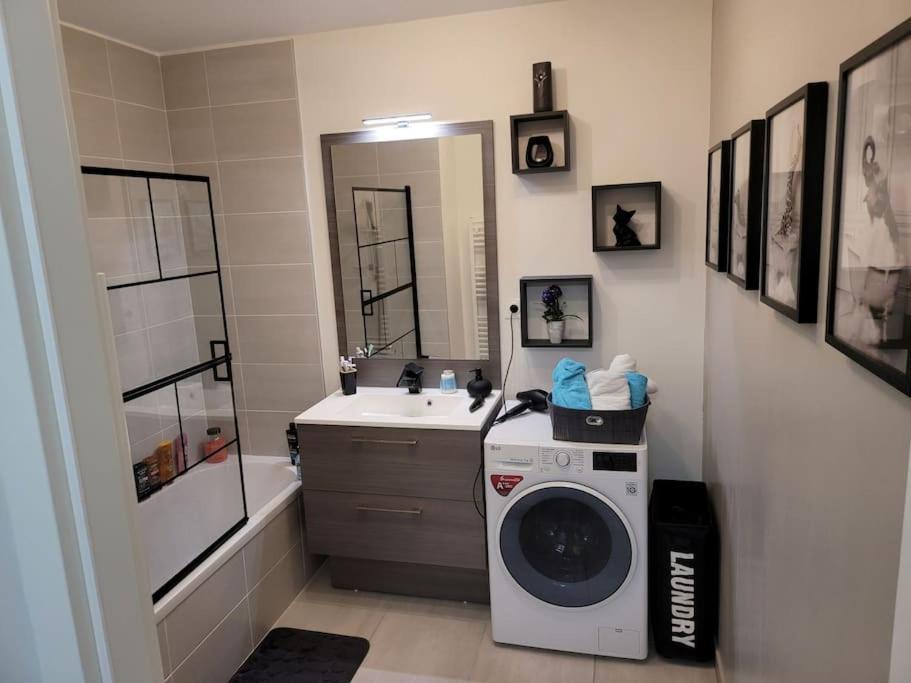 סן-ג'ניס-פולי Appartement Neuf Moderne + Parking, Geneve מראה חיצוני תמונה
